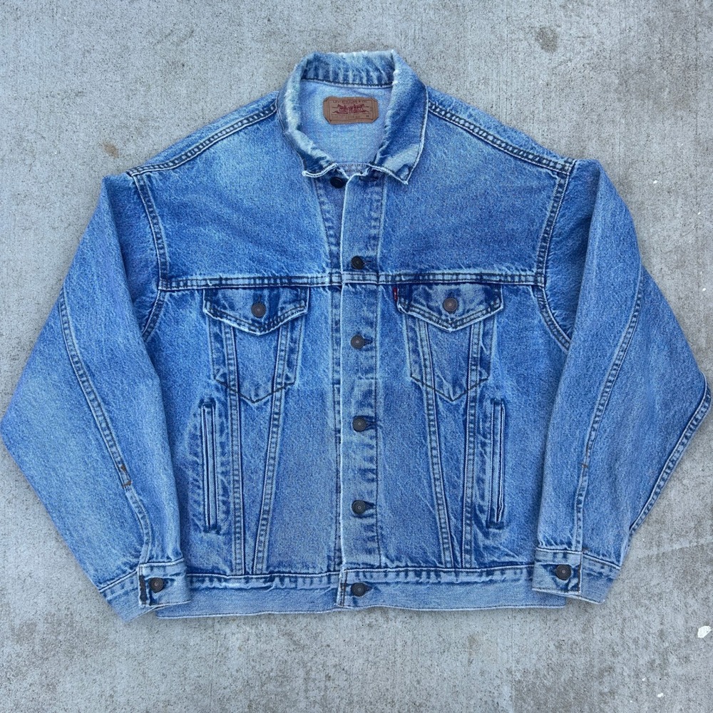 Levi's 70507 0218 Denim Trucker Jacket Medium Blue Vintage 90s USA Relaxed